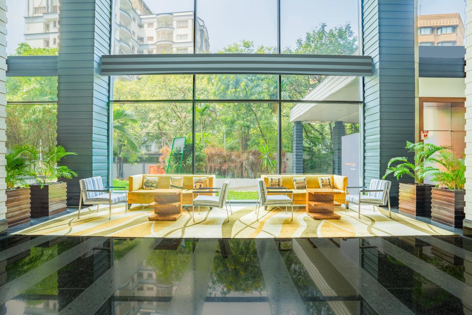 Hotel Courtyard By Marriott Hyderabad Exterior foto The lobby of the hotel