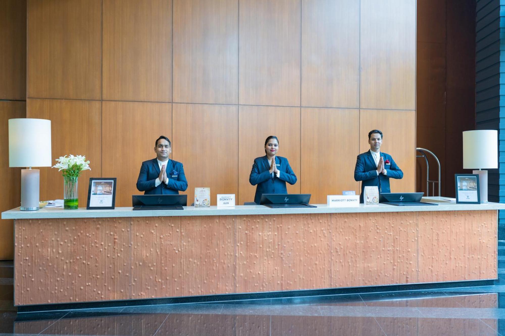 Hotel Courtyard By Marriott Hyderabad Exterior foto