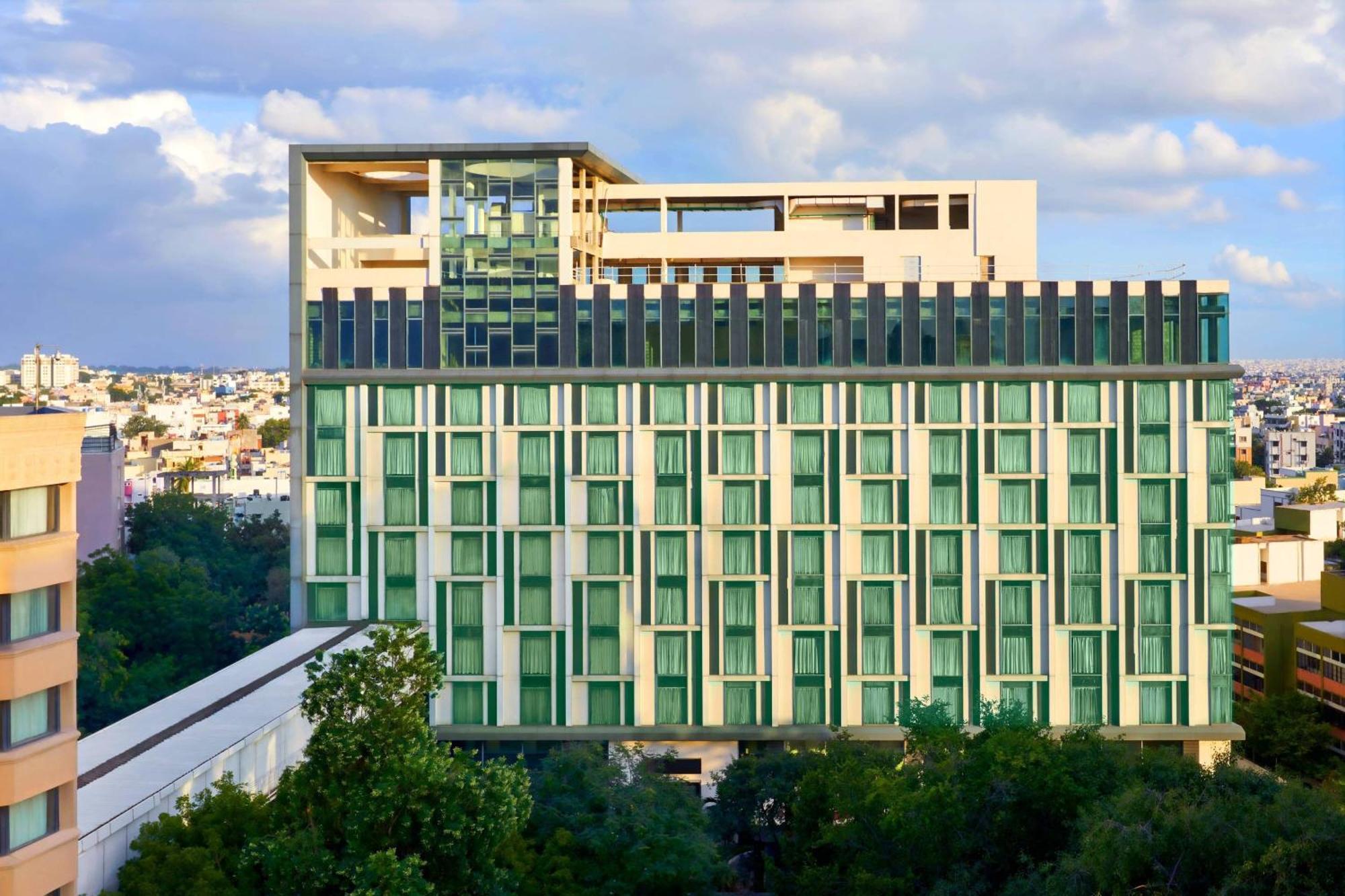 Hotel Courtyard By Marriott Hyderabad Exterior foto The building of the National and Kapodistrian University of Athens, where the Department of Philosophy is located.
