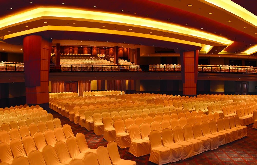 Hotel Courtyard By Marriott Hyderabad Exterior foto The Grand Ballroom