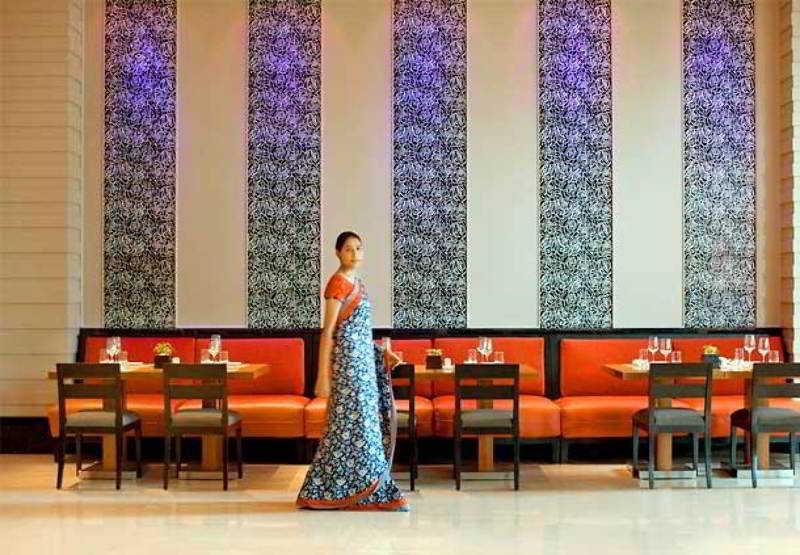 Hotel Courtyard By Marriott Hyderabad Exterior foto A restaurant in India