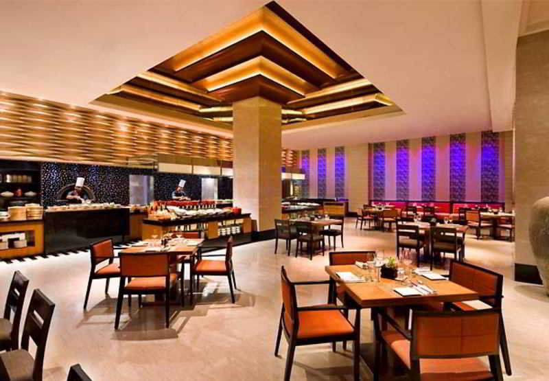 Hotel Courtyard By Marriott Hyderabad Exterior foto The restaurant