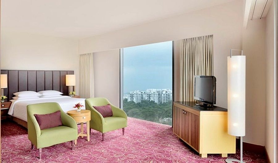 Hotel Courtyard By Marriott Hyderabad Exterior foto Deluxe Room