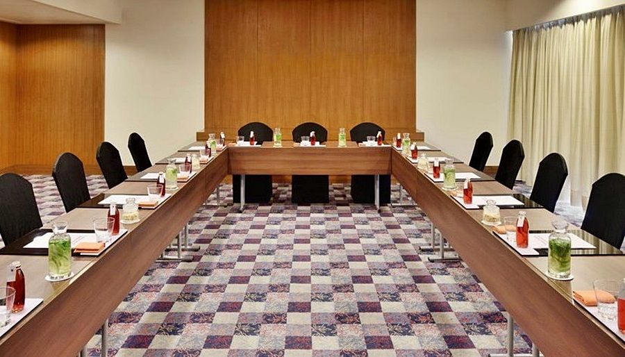 Hotel Courtyard By Marriott Hyderabad Exterior foto Meeting room